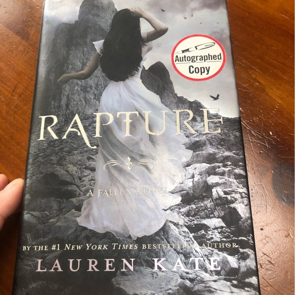 Rapture by Lauren Kate - Autographed Copy - first edition hardcover copy - - Picture 1 of 9
